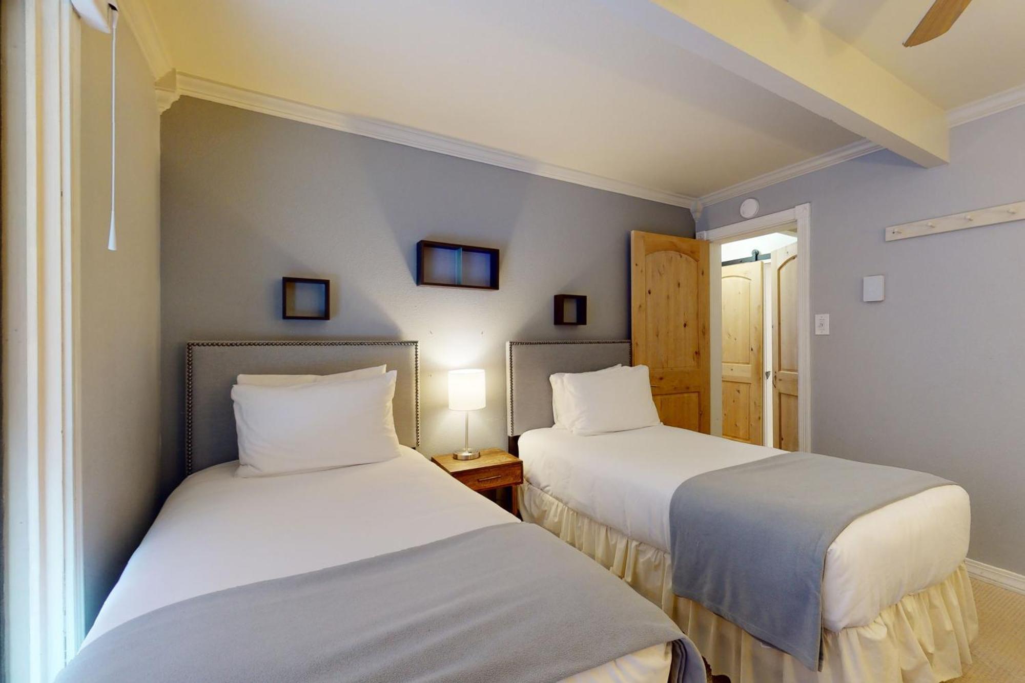 Downtown Beauties Villa Aspen Luaran gambar