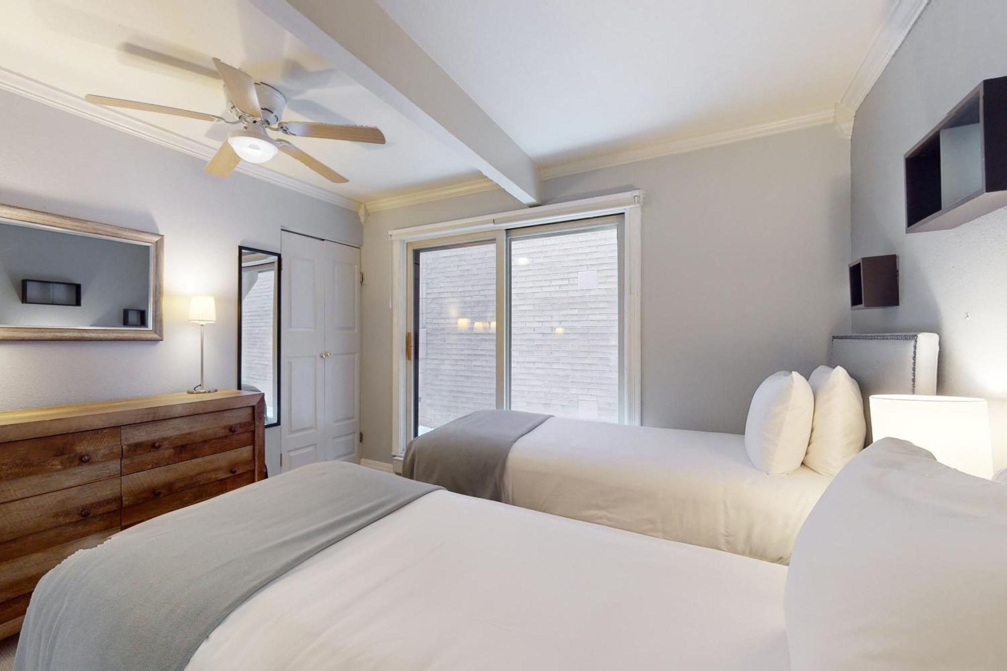 Downtown Beauties Villa Aspen Luaran gambar