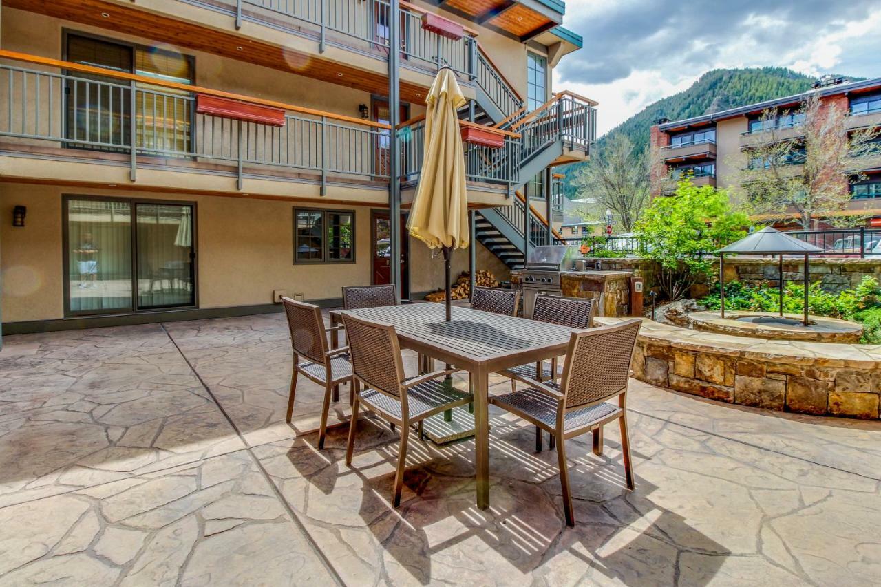 Downtown Beauties Villa Aspen Luaran gambar